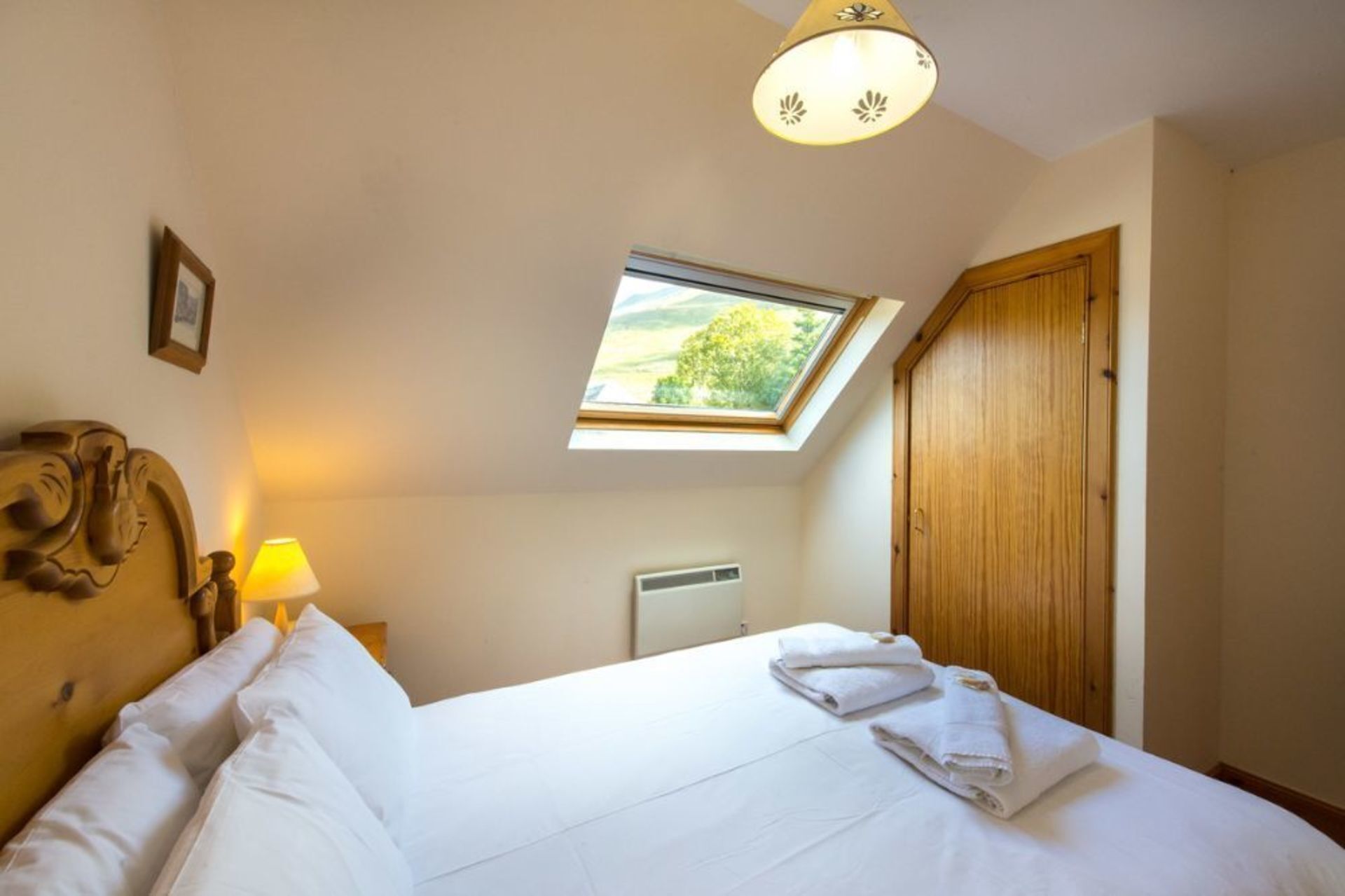 Cottage | 4 bedrooms, iron/ironing board, free WiFi, bed sheets