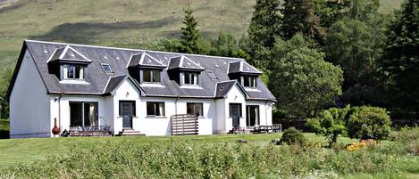 Cottage | Bahagian luar