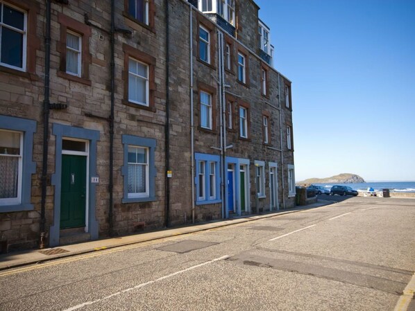 Apartamento, varias camas | Exterior