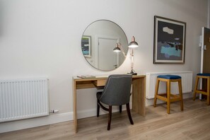 1 bedroom - The James Suites (Londonderry)