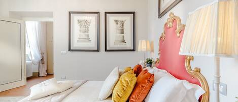 9 sovrum, strykjärn/strykbräda och sängkläder