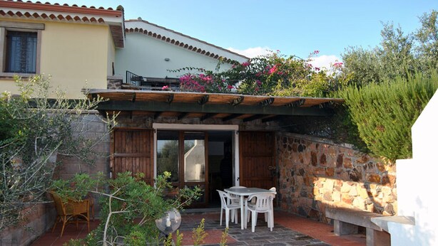 Outdoor dining - Two adjoining apartments sleeps 8/10, veranda, barbecue and olive garden (sant'antioco)