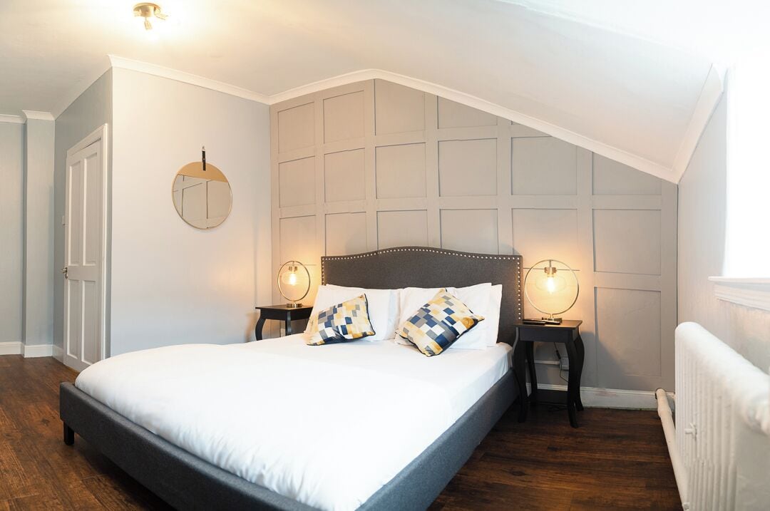 Iron/ironing board, free WiFi, bed sheets