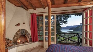 Romantic Room | 2 bedrooms, free WiFi, bed sheets