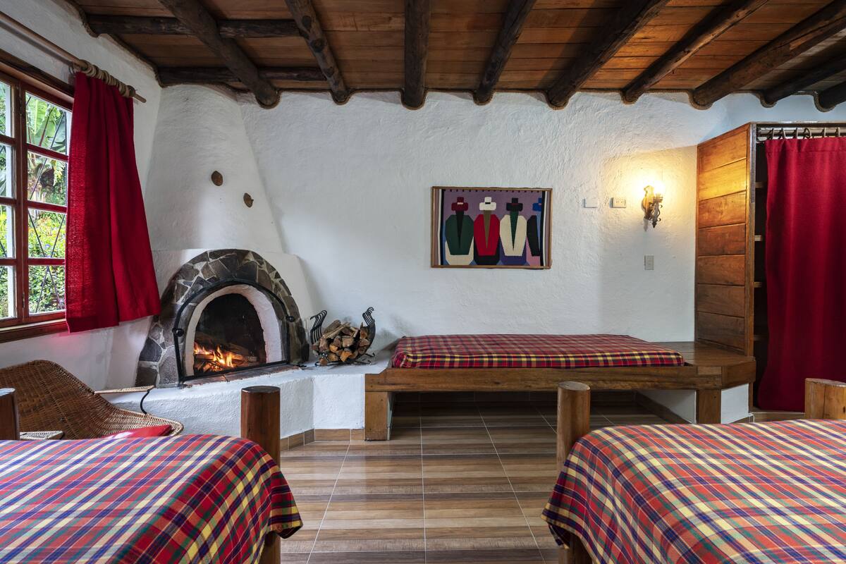Superior dubbelrum eller tvåbäddsrum - flera sängar (With Fireplace) | Gratis wi-fi och sängkläder