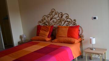 Habitación triple | 1 habitación, cortinas blackout, insonorización y wifi gratis