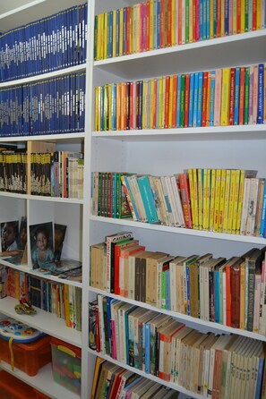 Library - Joie de Vivre (Calice Ligure)