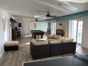 غرفة الألعاب