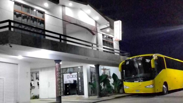 Fachada del alojamiento - Noche