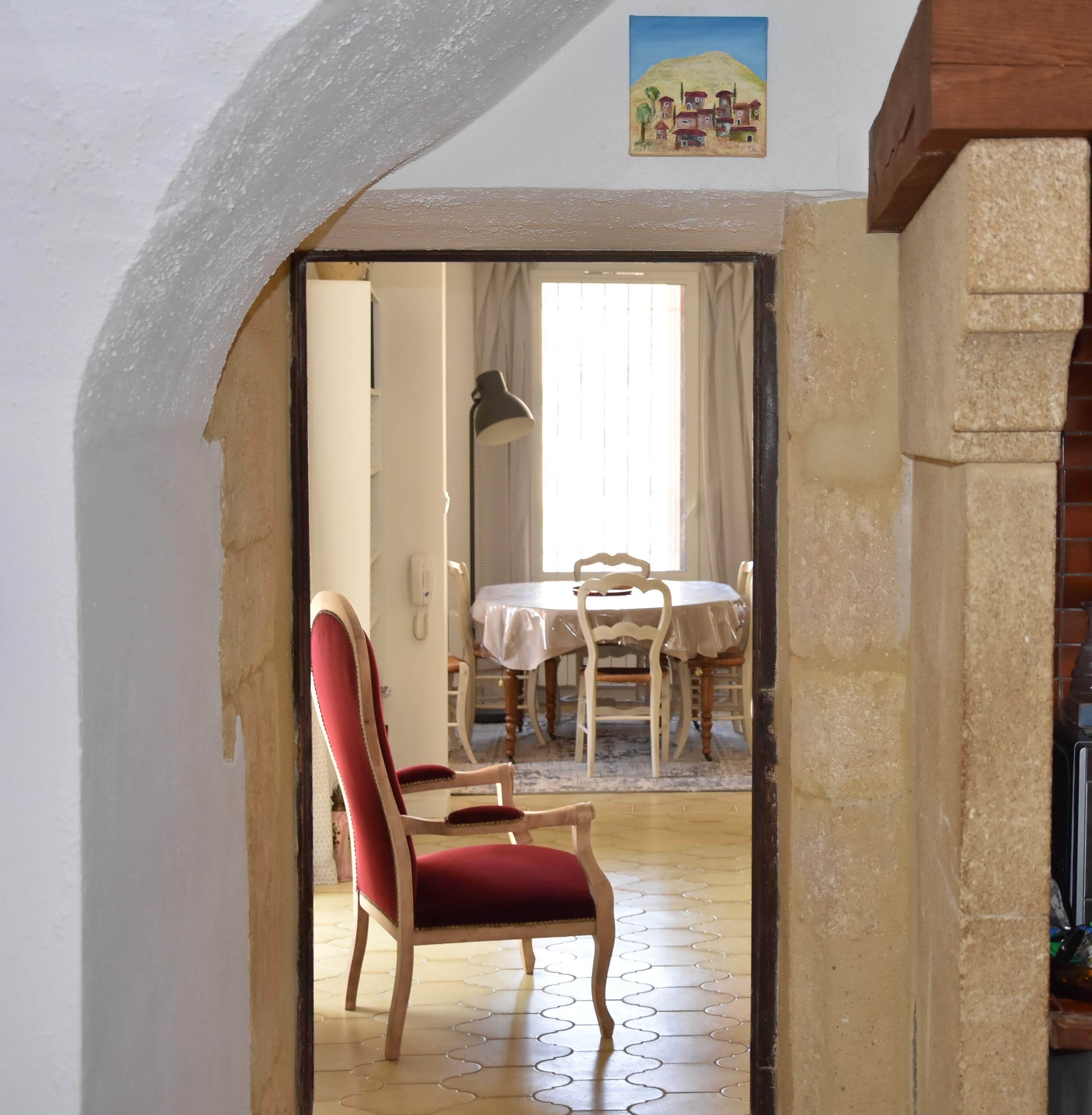 Traditional house in the heart of a typical southern village 30 minutes from the sea.