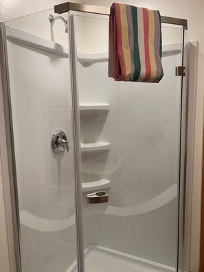 Towels, soap, shampoo, toilet paper