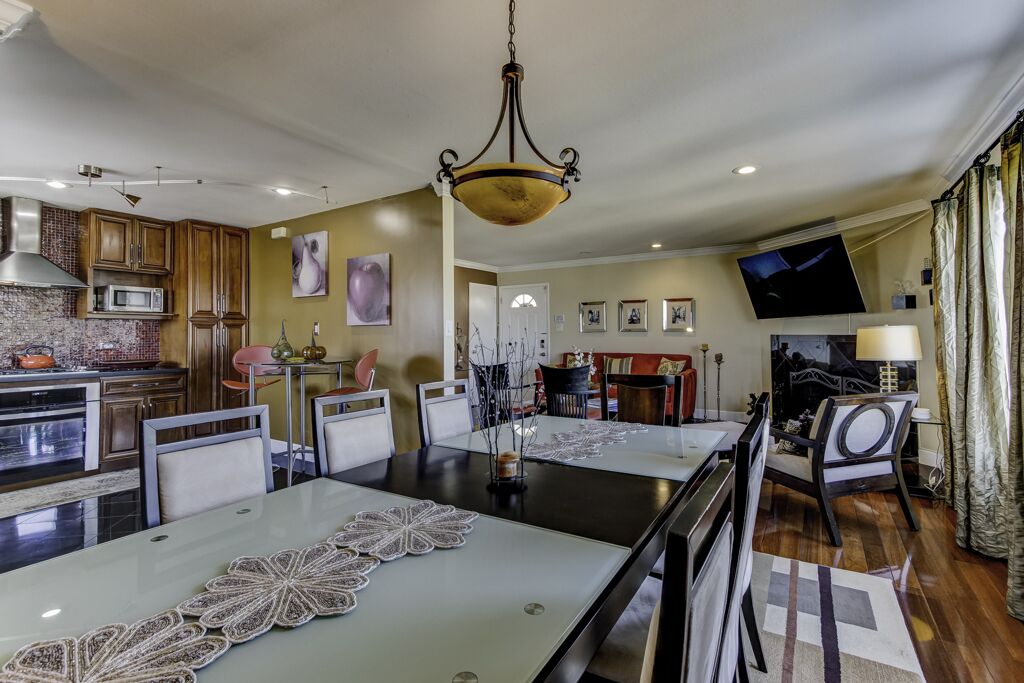 Stylish house  with great location and all amenities.