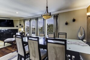 Dining - Stylish house with great location and all amenities. (Daly City)