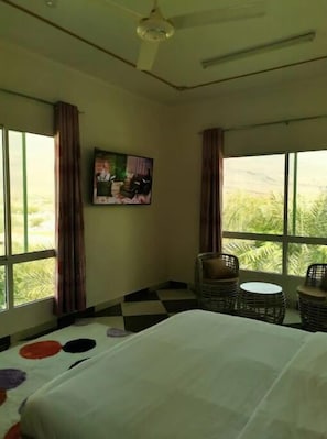 7 bedrooms, iron/ironing board, WiFi