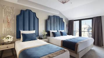 Deluxe Triple Room | Premium bedding, minibar, in-room safe, desk