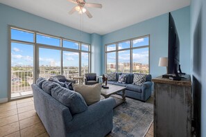 Smart TV - Sea it All! Infinity pool and ocean views (Galveston)