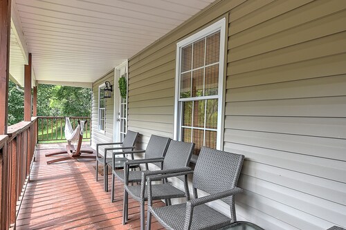 Riverfront - Kayaks & Canoes - King Suite - Wi-Fi - Pet Friendly