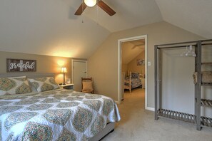 6 habitaciones, tabla de planchar con plancha, cuna de viaje y wifi