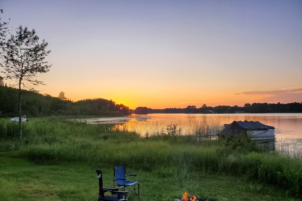 Cabin on lake close to ATV & snowmobile trails