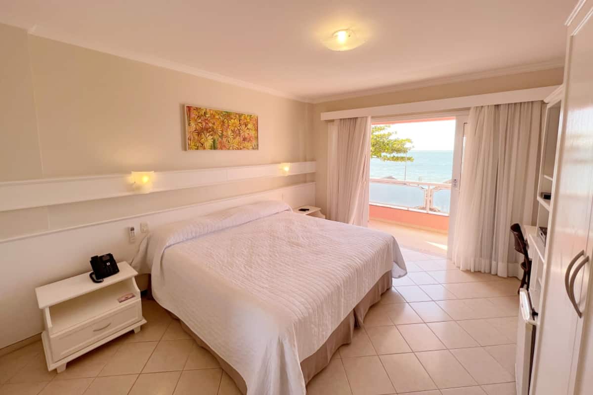 Frigobar, Wi-Fi de cortesia, roupa de cama