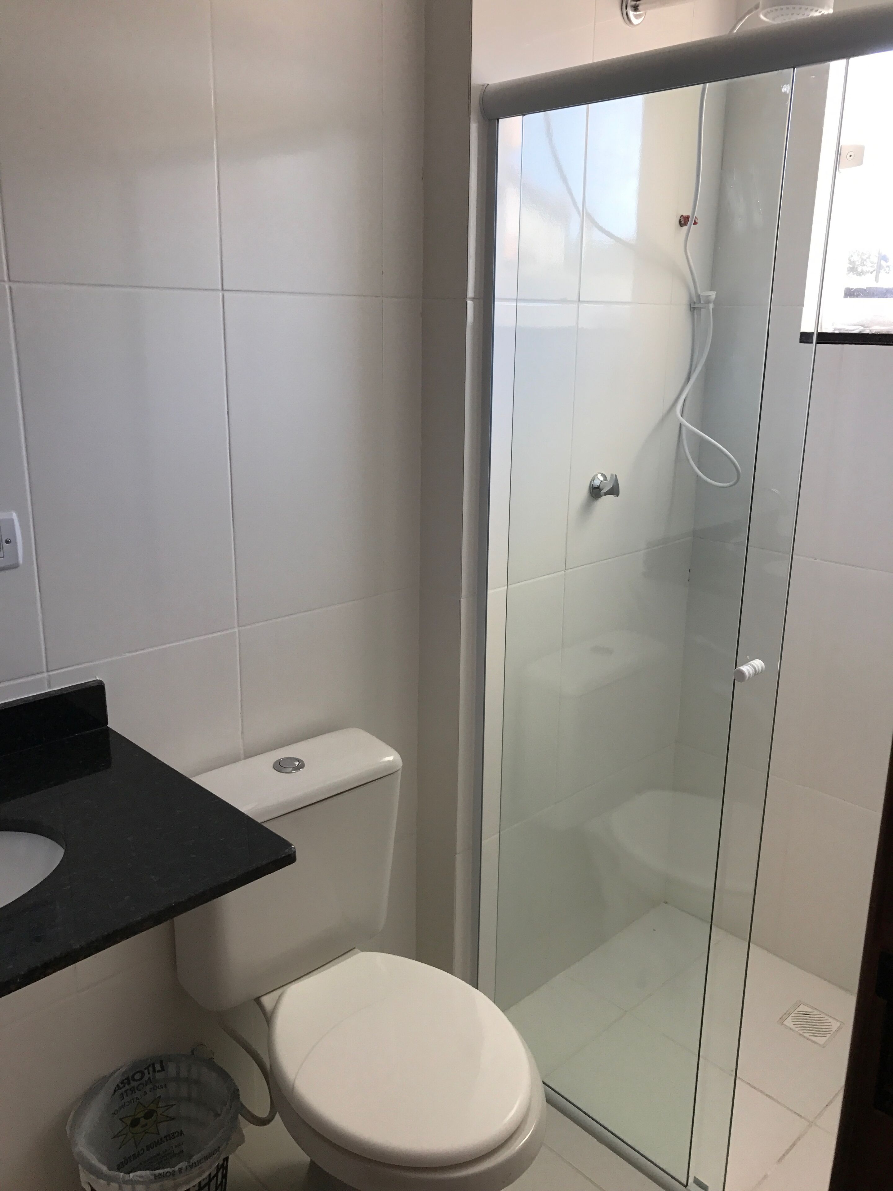 Ap 102: Walk to Maranduba beach, Ap suite, led TV, barbecue