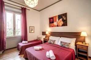 Minibar, wifi gratuïta i roba de llit 