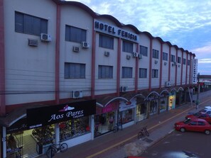 Fachada de la propiedad