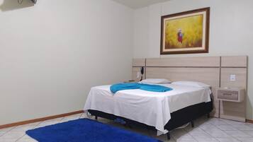 Frigobar, escrivaninha, quartos à prova de som, Wi-Fi de cortesia