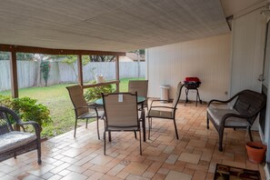 Outdoor dining - A Warm, Welcoming Home for Community, Medical, Military & All—Adventure Awaits. (San Antonio)