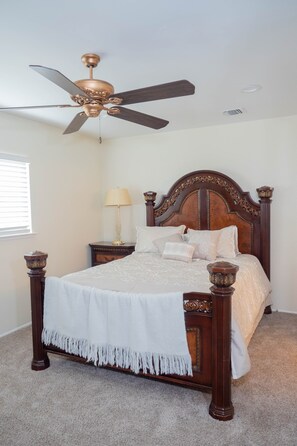 3 bedrooms, in-room safe, desk, iron/ironing board - A Warm, Welcoming Home for Community, Medical, Military & All—Adventure Awaits. (San Antonio)
