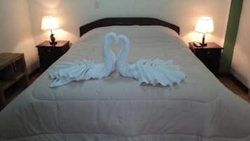 Basic Double Room | Free WiFi, bed sheets