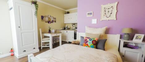 1 dormitorio, tabla de planchar con plancha, wifi gratis y ropa de cama