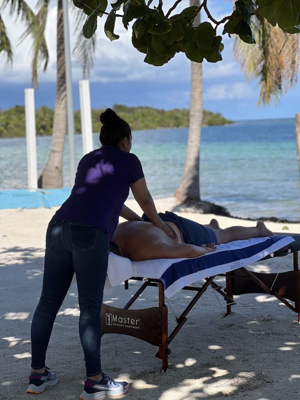 Salas de tratamiento para parejas, masajes en la playa
