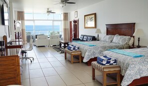 Frette Italian sheets, premium bedding, down comforters, pillowtop beds - Belize Dive Haven (Turneffe Islands)
