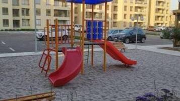 Children’s play area – outdoor