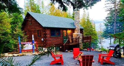 Loon Lake Cabin - lots of privacy at this waterfront Loon Lake property