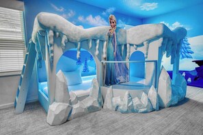 10 bedrooms, iron/ironing board, WiFi, bed sheets