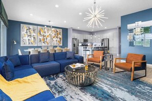 Smart TV, video games, table football, stereo - Stylish Villa Near Disney w Mini Playhouse BR, Arcade, Theater, Game Loft & Pool (Davenport)