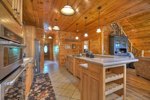 Fridge, microwave, dishwasher, coffee/tea maker