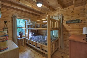 2 bedrooms, internet, bed sheets