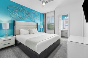 10 bedrooms, iron/ironing board, WiFi, bed sheets - Epic Estate w Dino Themed BR, Arcade, Theater, Game Loft & Spa Pool - Near Parks (Davenport)