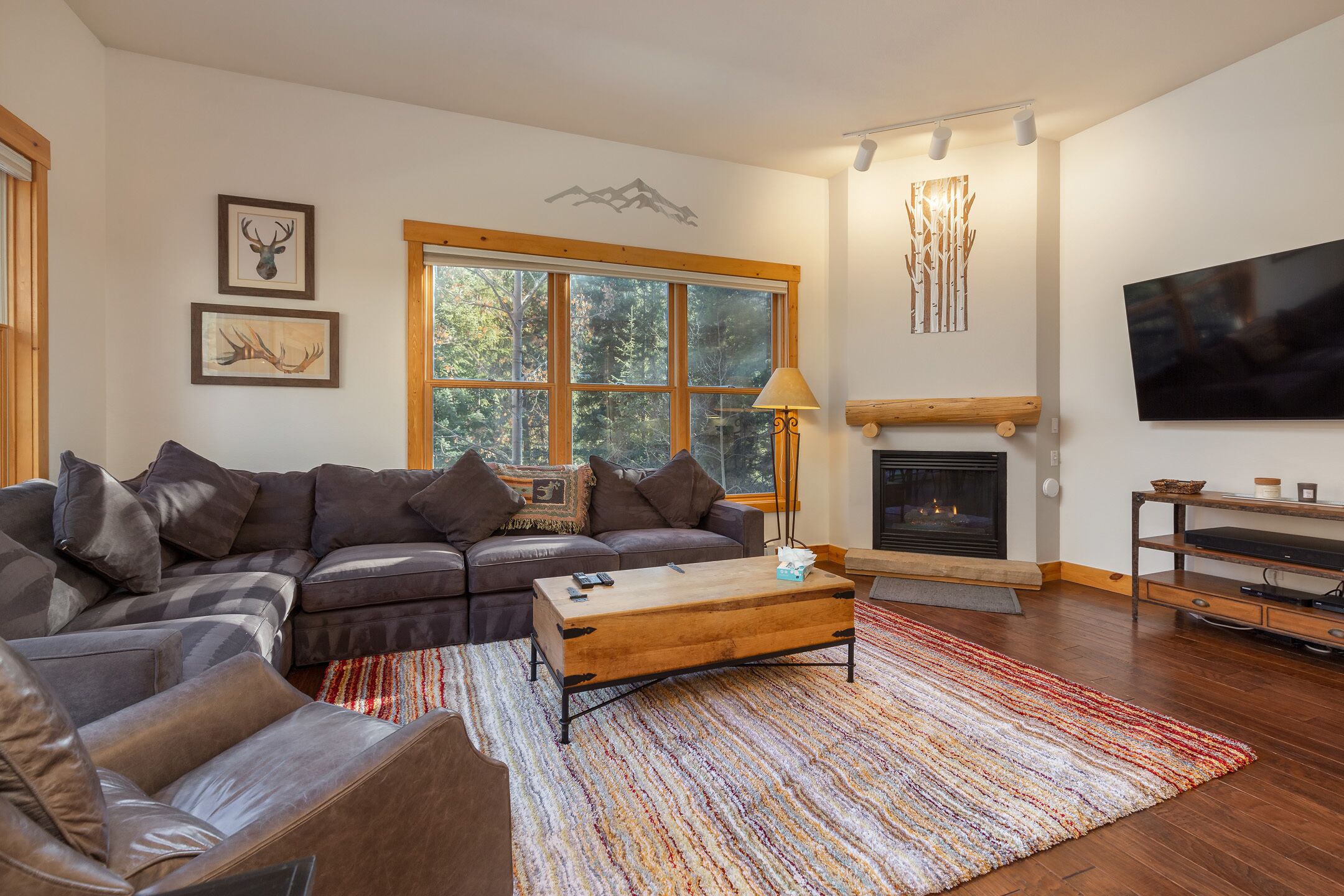 2 Master Suites, Updated Kitchen, Private Laundry, Beautiful Views, Shuttle