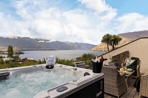 Bain à remous extérieur