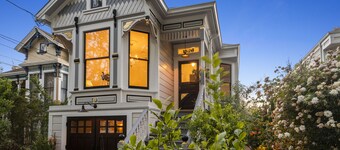 Minimalistic Garden Level 1B/1B  Victorian Cottage in Alameda