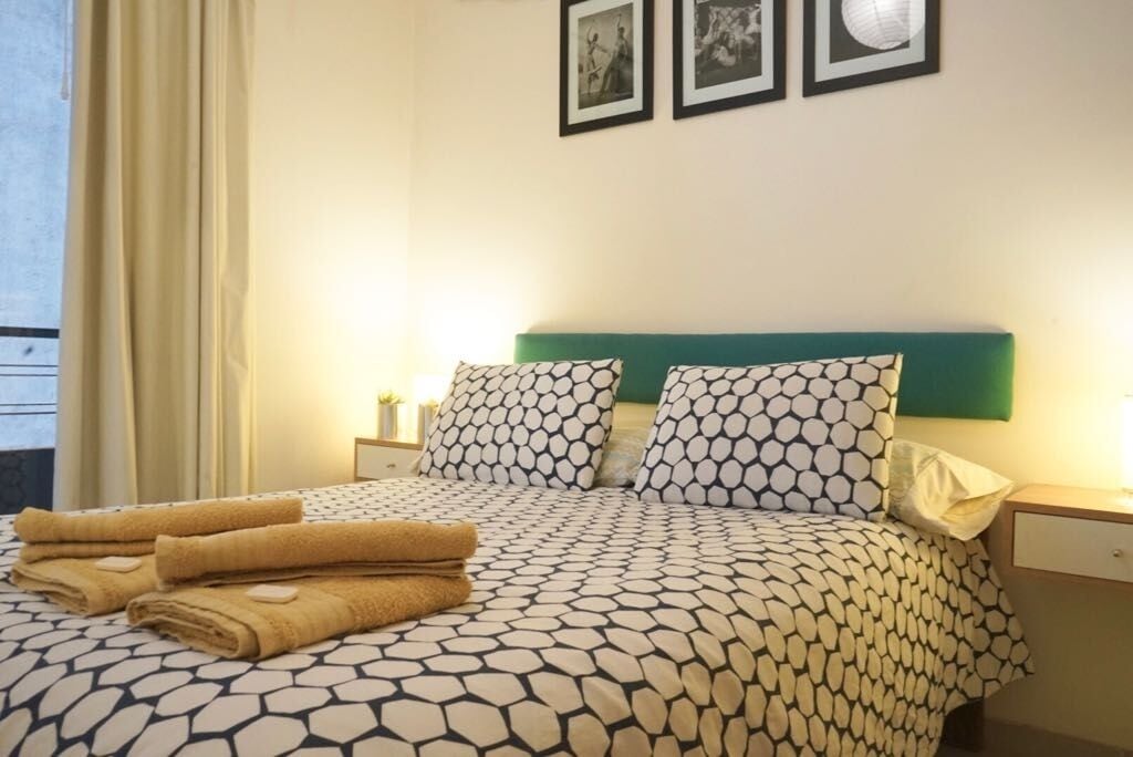 1 habitación, tabla de planchar con plancha, wifi y ropa de cama 