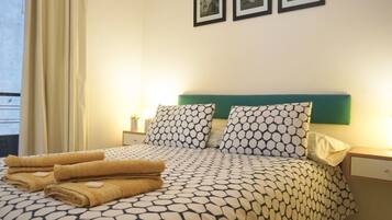 1 habitación, tabla de planchar con plancha, wifi y ropa de cama