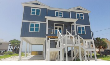 Front exterior, bayside