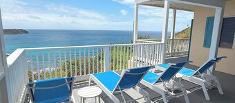 Experience the charm of Le Lapin – a family-friendly retreat featuring stunning dual views, a refreshing pool, and comfortable air conditioning. Perfect for unforgettable moments with loved ones!