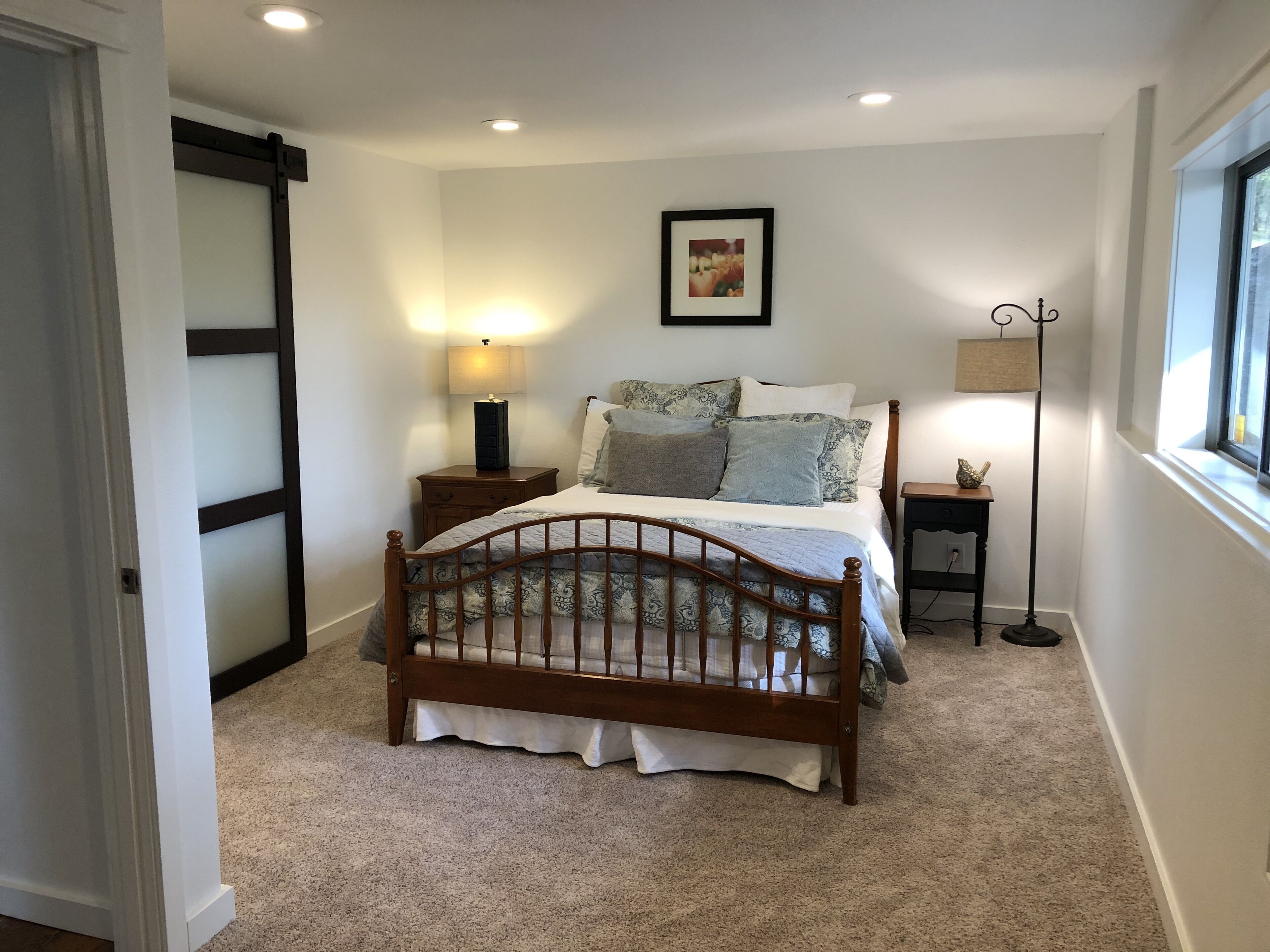 Country Quiet City Convenience, Brand new space-everything's new! Keyless Entry.