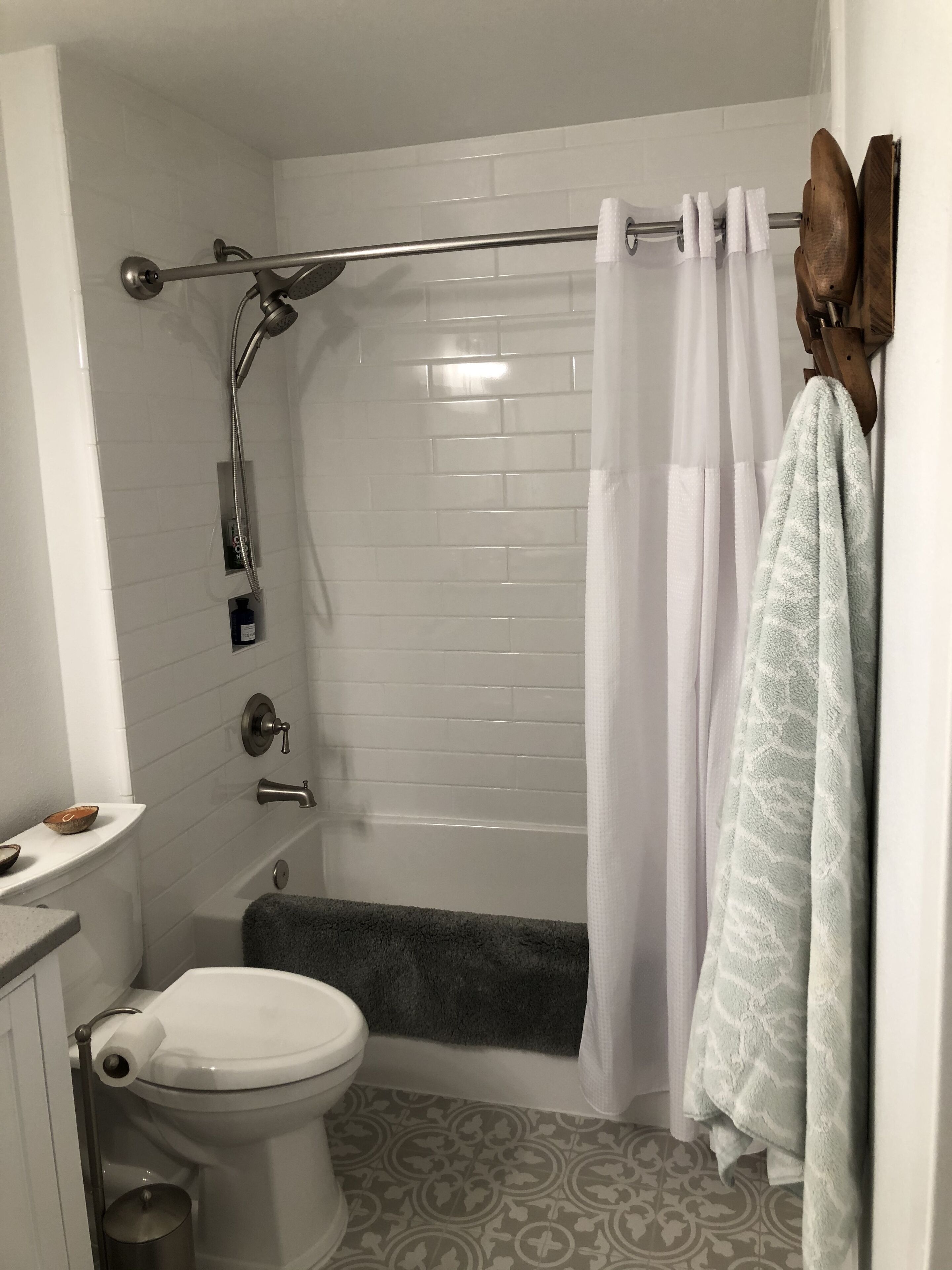 Country Quiet City Convenience, Brand new space-everything's new! Keyless Entry.